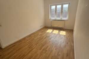 Tolle 2-Zimmer-Hochparterre-Wohnung mit Balkon und Einbauküche in Hamburg Hammerbrook – Hamburg – Vorschaubild 4