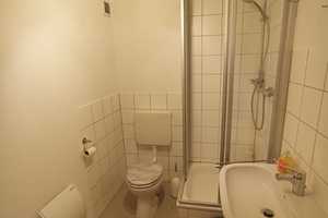 Single-Apartment ab 16.8., Souterrain mit Zugang zu Hof/Garten, Nichtraucher, Tel. 0176-34481299  – Mannheim – Vorschaubild 9