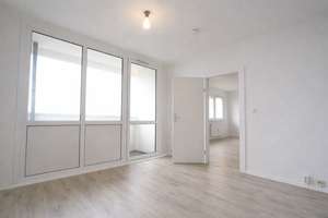 Charmante 2 Zimmer Wohnung mit Balkon und EBK Option! *ideal für Singles & Pärchen* – Lise-Meitner-Str. 25, 6122 Nördliche Neustadt, Halle (Saale) – Vorschaubild 1