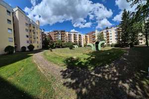 Renovierte 2-ZKB-Wohnung mit Loggia und TG-Box im Uni-Viertel – Die vollständige Adresse der Immobilie erhältst du vom Anbieter., 86159 Universitätsviertel, Augsburg – Vorschaubild 2