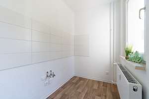 Singles aufgepasst! 1-Raum Wohnung mit Balkon zu vermieten. (nur mit Wohnberechtigungsschein) – Lindenstraße 28, 39218 Schönebeck (Elbe) – Vorschaubild 9