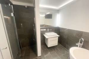 Ganz oben! * Lift * Dunkles Parkett * Fußbodenheizung * tolles Bad mit Wanne & Dusche * LED-Licht – 4277 Connewitz, Leipzig – Vorschaubild 15
