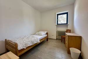 2.242 m² mit 4 Hallen und ein großes EFH und Büro-Top Rendite-
Monteurzimmer Vermietung möglich – Die vollständige Adresse der Immobilie erhältst du vom Anbieter., 94339 Leiblfing – Vorschaubild 27