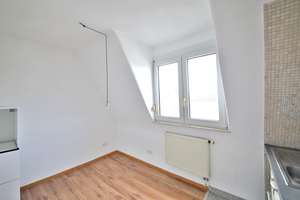 Gemütliche 1-Zimmer-Dachgeschosswohnung mit Charme, ideal für Eigennutzer oder Kapitalanleger – Die vollständige Adresse der Immobilie erhältst du vom Anbieter., 70372 Seelberg, Stuttgart – Vorschaubild 5