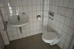 charmante 2-Zi. mit Duschbad zu vermieten !! – Glockenstraße 12, 9130 Sonnenberg, Chemnitz – Vorschaubild 4