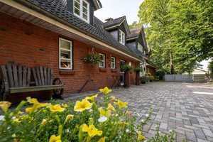 Repräsentatives Landhaus mit Haupt- und Einliegerwohnung sowie Nebengebäuden in schöner Ortsrandlage – Nordfriesland (Kreis) – Vorschaubild 9