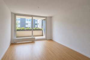 Lichtdurchflutetes Wohnglück – Erstbezug nach Renovierung mit 24 m² Sonnenbalkon u.  Teilungsoption – Die vollständige Adresse der Immobilie erhältst du vom Anbieter., 40489 Kaiserswerth, Düsseldorf – Vorschaubild 4