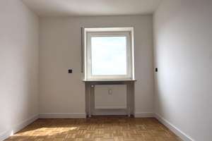 Stilvolle 3-Zimmerwohnung mit Loggia & Weitblick in gefragter Lage von Augsburg-Haunstetten  – Die vollständige Adresse der Immobilie erhältst du vom Anbieter., 86179 Haunstetten-Ost, Augsburg – Vorschaubild 7
