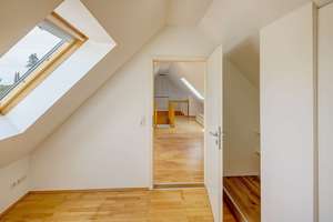 Über den Dächern wohnen – stilvolle Maisonette mit Galerie, Loggia und besonderem Raumgefühl – Die vollständige Adresse der Immobilie erhältst du vom Anbieter., 81377 Am Waldfriedhof, München – Vorschaubild 10