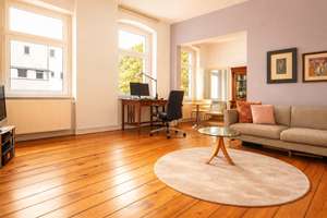 Savignyplatz: Sonniges Altbau‑Apartment mit hohen Decken & Originaldielen, bezugsfrei