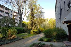 Provisionsfrei VB von privat: Renovierte 3-Zimmer-Wohnung mit Balkon und Einbauküche am Pankepark 