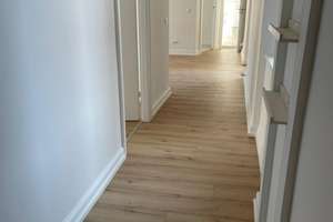 Sehr helle 2 - Zimmer - Wohnung mit Balkon im Herzen von Biebrich*** – Bunsenstraße 1, 65203 Biebrich, Wiesbaden – Vorschaubild 2
