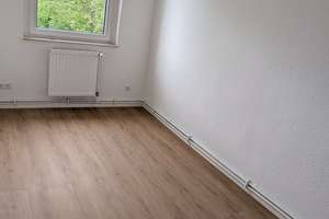 LIVEVIDEO, S-Bahn-Badesee-Wohnen im Grünen, Homeoffice/Pendeln(30Min. LEIPZIG) hilfsbereite Nachbarn – Straße des Friedens 35, 4552 Borna – Vorschaubild 2