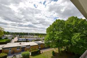 Schön geschnittene, sonnige 4-Zimmer Wohnung mit Fahrstuhl + großem Balkon... – Wolfsburg – Vorschaubild 11