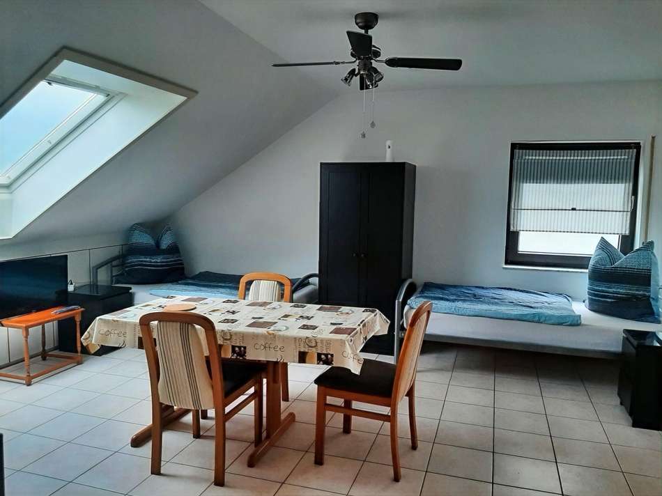 Schlaf/Essbereich Dachgeschoß