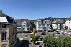 Offene 2-Zimmer-Wohnung mit Balkon und Blick auf den Johannisberg – 61231 Bad Nauheim – Vorschaubild 2