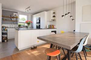 Lichtdurchflutetes Reihenhaus an der Nidda mit Garten und Pool – 60437 Harheim, Frankfurt am Main – Vorschaubild 4