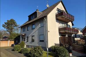 Nach Modernisierung: Stilvolle 2-Zimmer-Wohnung mit eigenem Eingang in Waldrandlage