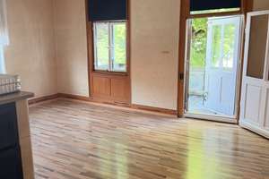 Lichtdurchflutete 4-Zimmer Wohnung in Bad Urach 1.OG 100qm – Eberleplatz 1, 72574 Bad Urach – Vorschaubild 2