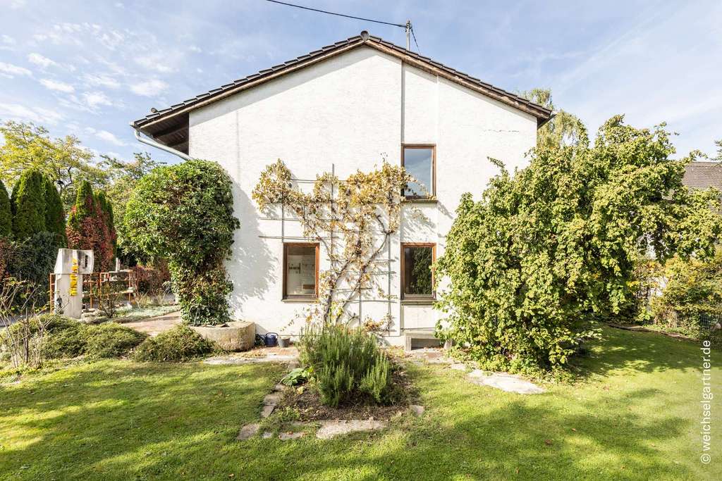 Immobilie in Kirchheim bei München - Wohnen & Arbeiten – Freistehendes Einfamilienhaus mit Atelier in ruhiger Ortslage - Bild 2