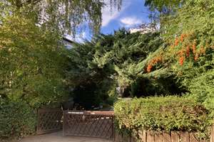 Großes Zweifamilienhaus mit Einliegerwohnung - auch als Einfamilienhaus nutzbar! Wintergarten, GA