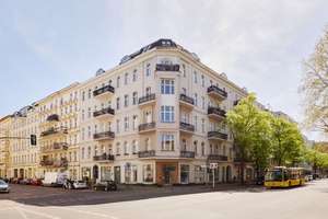 Wohnen in Moabit: Charmante 3 Zimmer-Altbauwohnung mit Balkon
