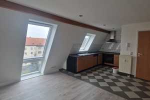 Bezaubernde Dachgeschosswohnung in ruhiger Seitenstraße – Wöhlerstraße 5, 1139 Dresden – Vorschaubild 3
