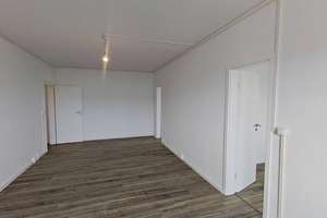 Großzügige 3-Zimmer-Wohnung mit Küche und Balkon in Rostock – Hundsburgallee 7, 18106 Schmarl, Rostock – Vorschaubild 3