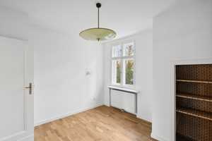 Bezugsfreie, elegante Altbauvilla im Herzen von Frohnau: Großer Garten, Terrasse und Garage – Berlin – Vorschaubild 10