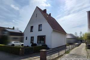 Tolles Siedlungshaus mit Garage & Vollkeller in absolut begehrter Wohnlage von Oldenburg – Die vollständige Adresse der Immobilie erhältst du vom Anbieter., 26123 Donnerschwee, Oldenburg (Oldenburg) – Vorschaubild 2