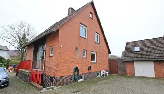 Bild von Unterkellertes Einfamilienaus in Groß Oesingen mit 2 Garagen! Mein Haus = mein Makler!