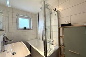 Einziehen & Wohlfühlen: Gepflegte 4,5-Zimmer-Wohnung mit Garage – Die vollständige Adresse der Immobilie erhältst du vom Anbieter., 89233 Neu-Ulm – Vorschaubild 17