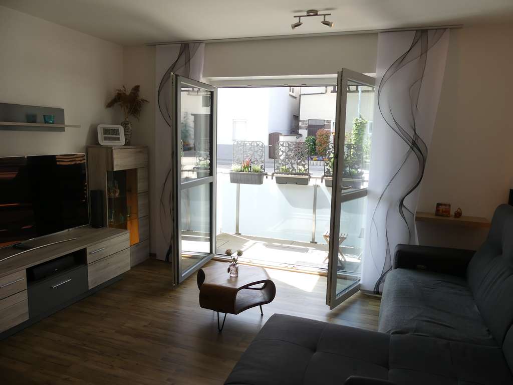 Immobilie in Löwenstein - Moderne Erdgeschosswohnung mit Balkon & Aufzug, in Hößlinsülz nahe Breitenauer See - Bild 0