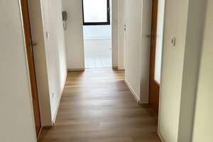 Schöne drei Zimmer Wohnung in Lengfeld in ruhiger Lage mit Balkon, Tageslicht Bad und Gartennutzung – 97076 Lengfeld, Würzburg – Vorschaubild 6