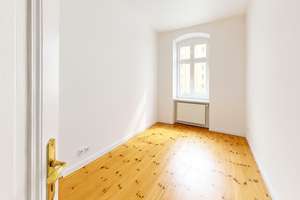 Kreuzberger Altbauflair: Wohnung im Vorderhaus mit Dielen nahe Spree – Die vollständige Adresse der Immobilie erhältst du vom Anbieter., 10997 Kreuzberg, Berlin – Vorschaubild 1