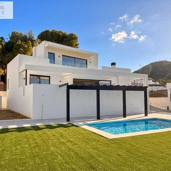 ATEMBERAUBENDE LUXUSVILLEN IN PINOS DE ALHAURÍN
