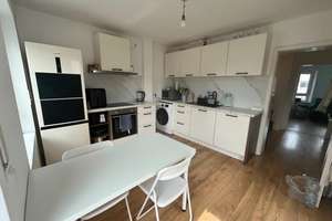 Stilvolle Maisonette-Wohnung mit Balkon und drei Terrassen in Bonn – Gartenstraße 1, 53229 Vilich, Bonn – Vorschaubild 2