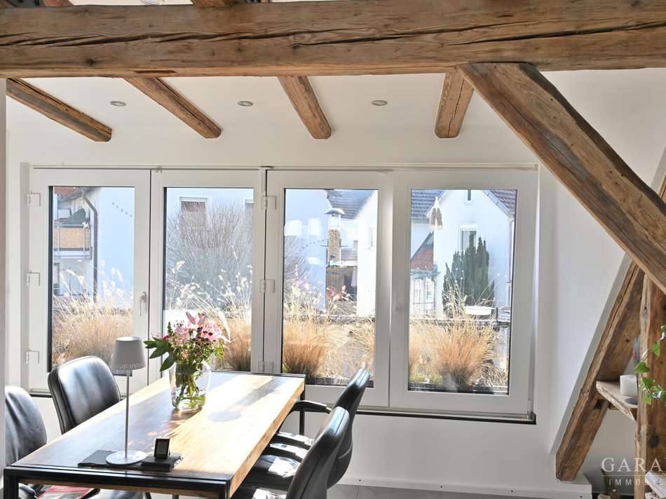 Helle Fensterfront