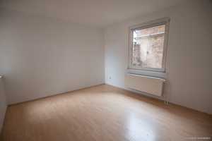 3-Parteien-Mehrfamilienhaus mit großer Scheune - Ideal für Vermieter und Gewerbetreibende in Aerzen! – Hameln-Pyrmont (Kreis) – Vorschaubild 5