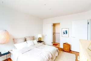 Masterbedroom, EBK, Wannenbad, Gäste-WC und Südbalkon – Hermann-Weinhauser-Straße 63, 81673 Echarding, München – Vorschaubild 4
