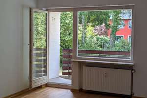 Schöne, ruhig gelegene 2-Zimmer-Wohnung mit 2 Balkonen und TG-Platz in Solln, provisionsfrei – Die vollständige Adresse der Immobilie erhältst du vom Anbieter., 81477 Solln, München – Vorschaubild 3
