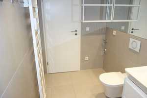 EXKLUSIV IN GRAFENBERG SOUTERRAIN GARTEN-TERRASSENWOHNUNG SEHR RUHIG RENOVIERT MODERNES DUSCHBAD – Hardtstr. 138, 40629 Düsseldorf – Vorschaubild 10