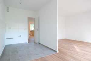 KR-Nähe Nordbahnhof: ansprechend modernisierte
2-Zimmerwohnung in ruhiger Lage – Krefeld – Vorschaubild 2