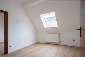 Frisch renovierte 4-Zimmer-Dachgeschosswohnung (69 m²) in Uerdingens Fußgängerzone – Die vollständige Adresse der Immobilie erhältst du vom Anbieter., 47829 Uerdingen, Krefeld – Vorschaubild 7