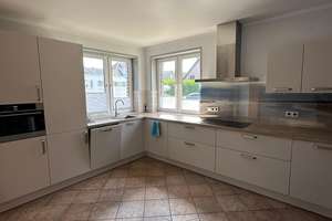 Idyllisches Einfamilienhaus mit 9 Zimmern und Garage in Kleve