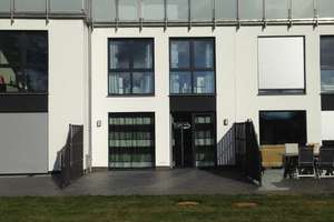 Reihenhaus komplett ausgestattet, 3 Kinder-/Arbeitszimmer, 2 Bäder,  Einbauküche in Wolfsburg Ehmen – Mörser Straße 80b, 38442 Ehmen, Wolfsburg – Vorschaubild 2