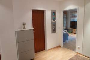 Hervorragend gelegene Erdgeschosswohnung mit Südterreasse, Vollbad und Tiefgarage (courtagefrei!)
