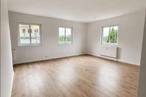 °°Frisch sanierte°° sonnige 3 Zimmer Wohnung mit Balkon und neuer Einbauküche