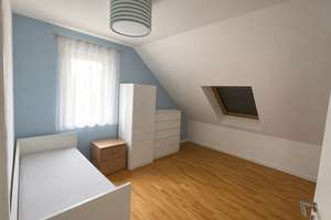 Schönes und neuwertiges 5-Zimmer-Reihenendhaus mit gehobener Innenausstattung in Brackenheim – Die vollständige Adresse der Immobilie erhältst du vom Anbieter., 74336 Brackenheim – Vorschaubild 4