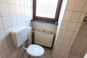 Mehrparteienhaus mit über 320m² Wohn-Nutzfläche plus Keller, plus bebaubarem Hinterliegergrundstück – Die vollständige Adresse der Immobilie erhältst du vom Anbieter., 65428 Rüsselsheim am Main – Vorschaubild 9